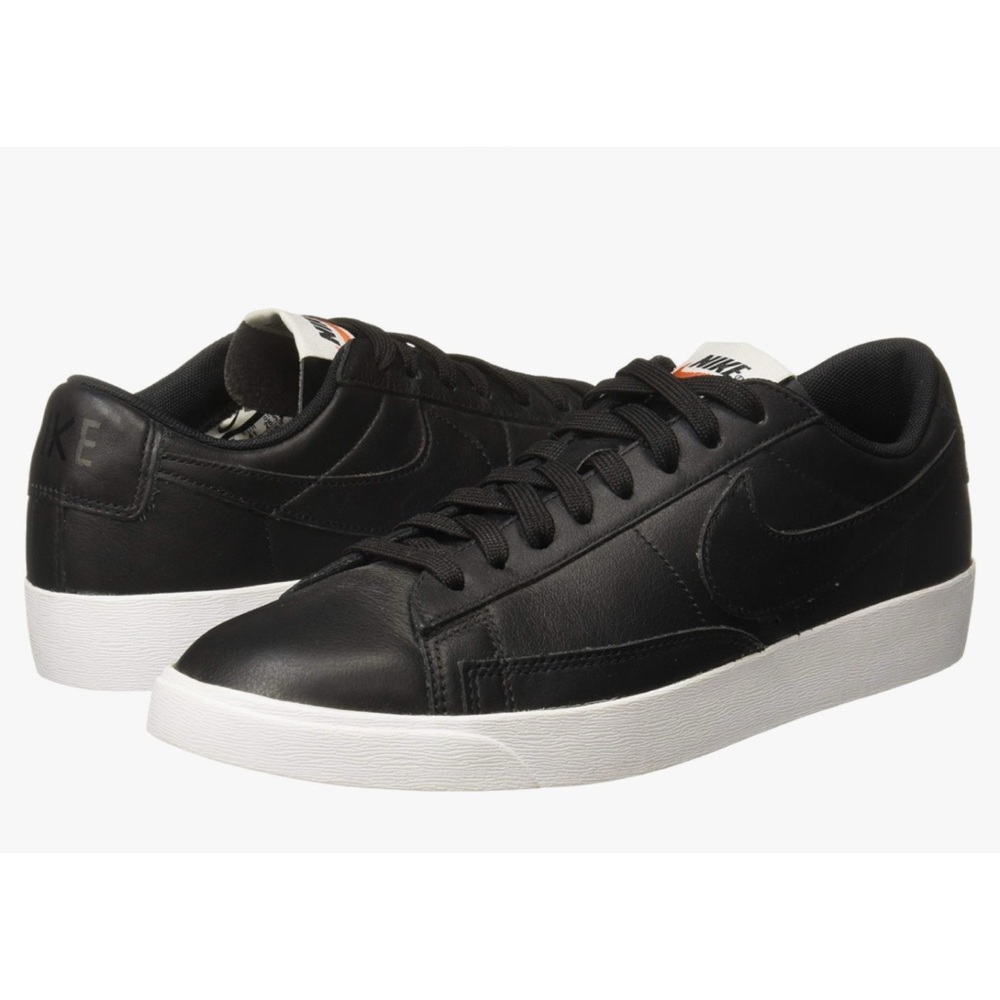 Nike Low-Top Sneakers